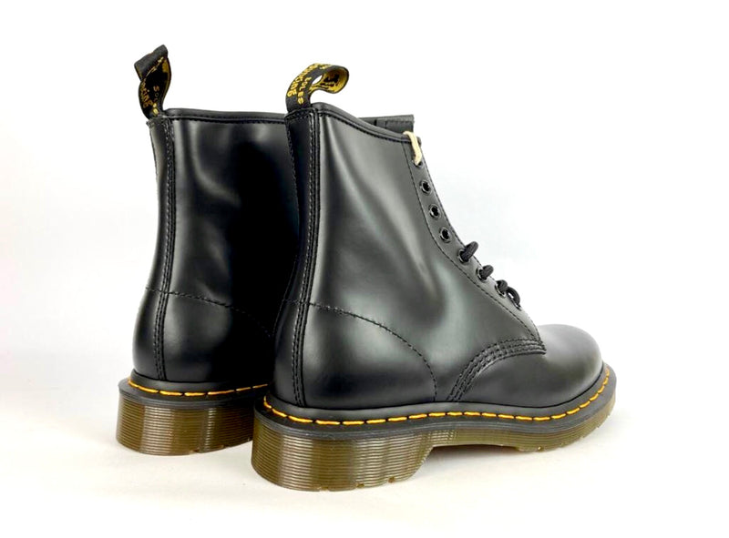 Dr.Martens 8 Fori